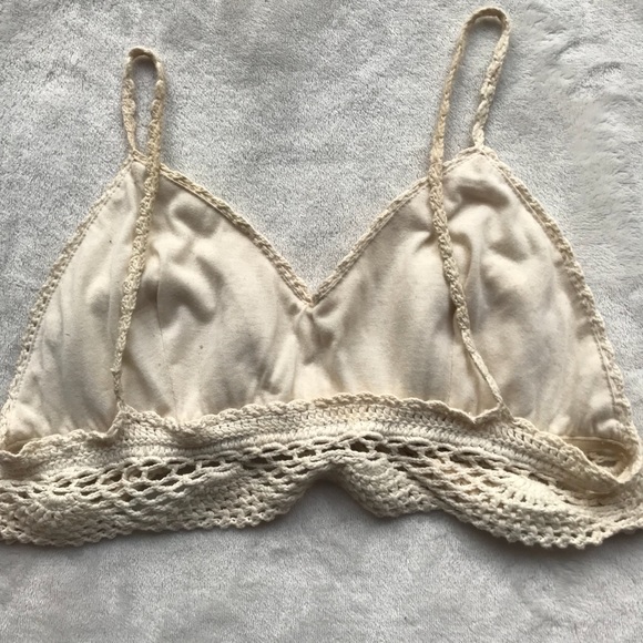 Crochet bralette - Picture 2 of 3